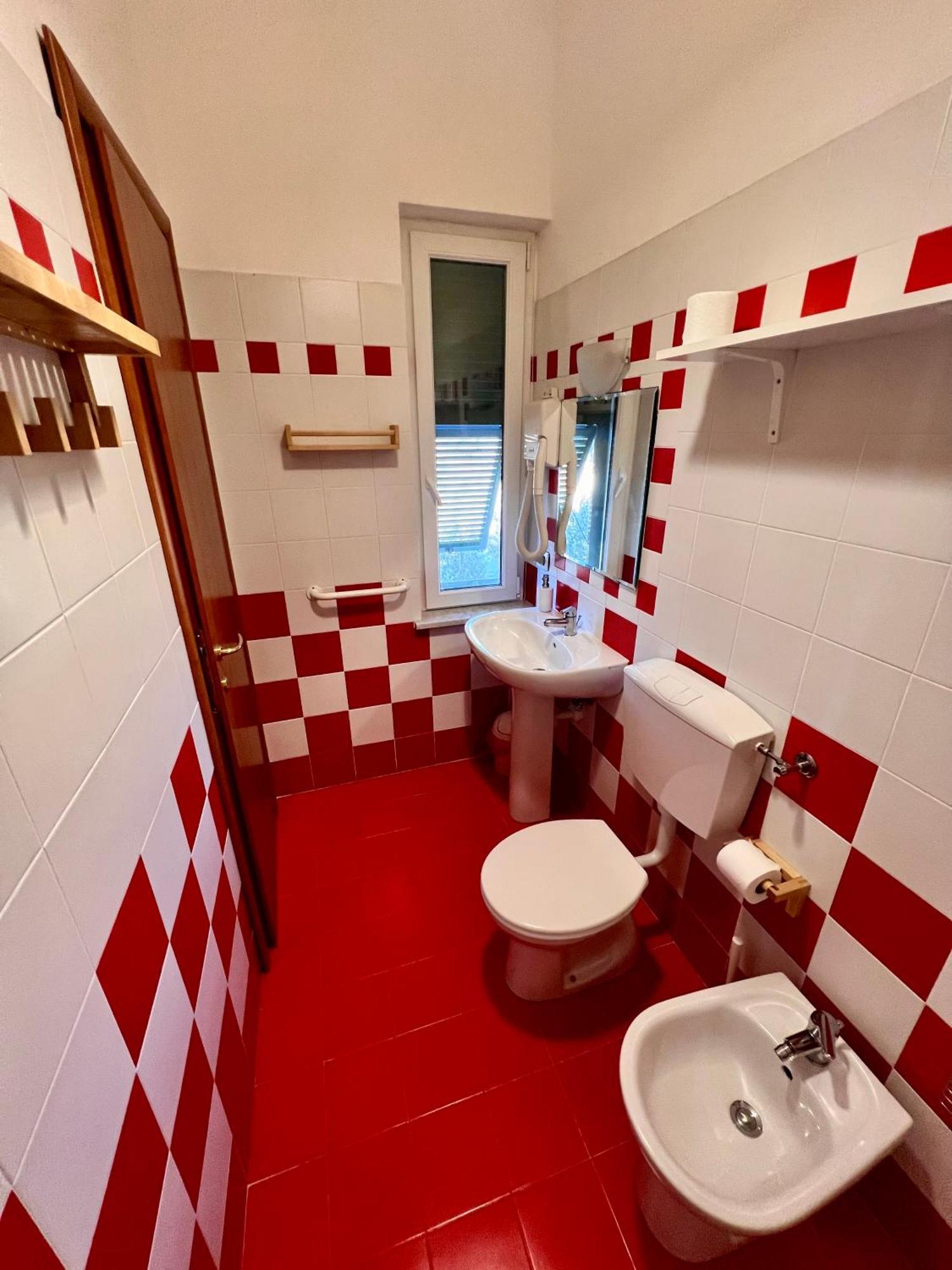 La Casa Rosa Hotel Borghetto di Vara Luaran gambar
