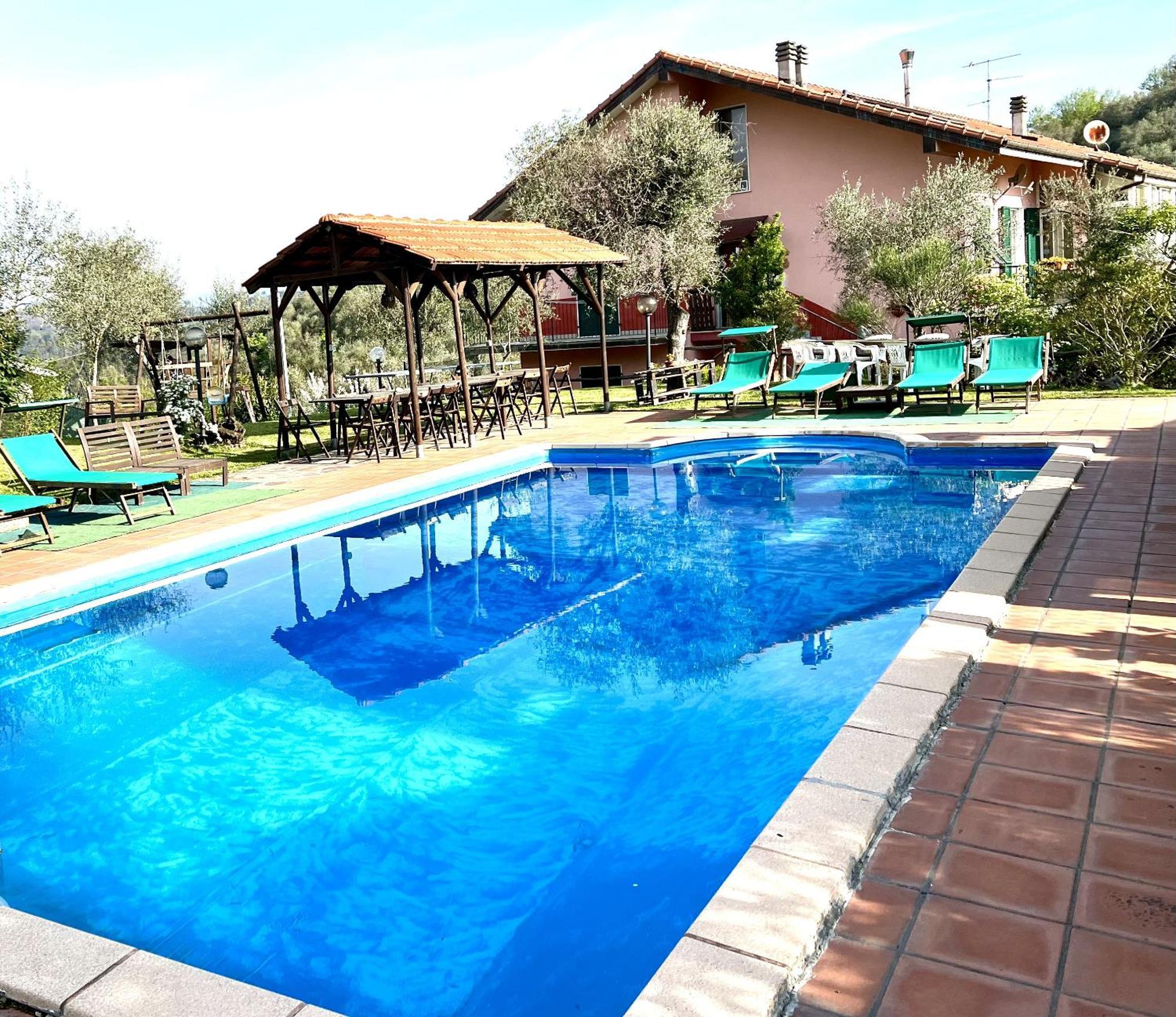 La Casa Rosa Hotel Borghetto di Vara Luaran gambar
