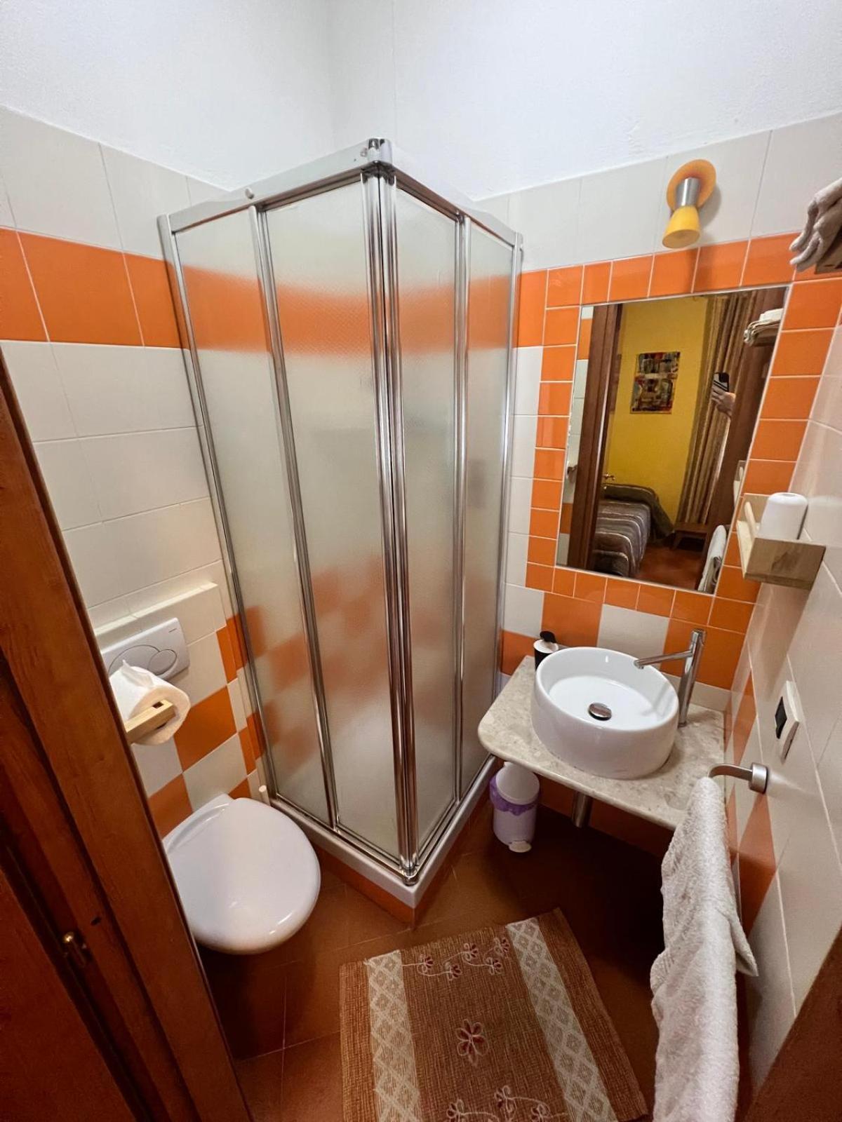 La Casa Rosa Hotel Borghetto di Vara Luaran gambar
